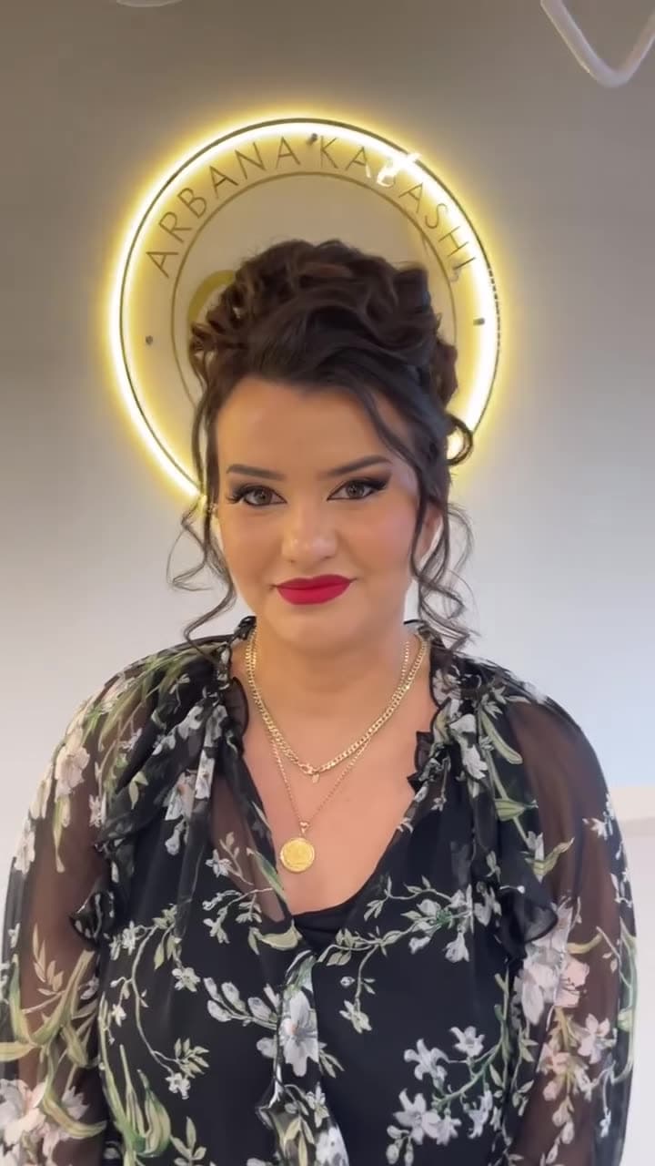 Model flokësh për ceremoni